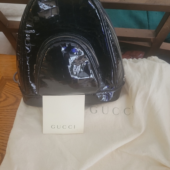 A great Gucci black patent leather crossbody backpack! - Picture 6 of 9